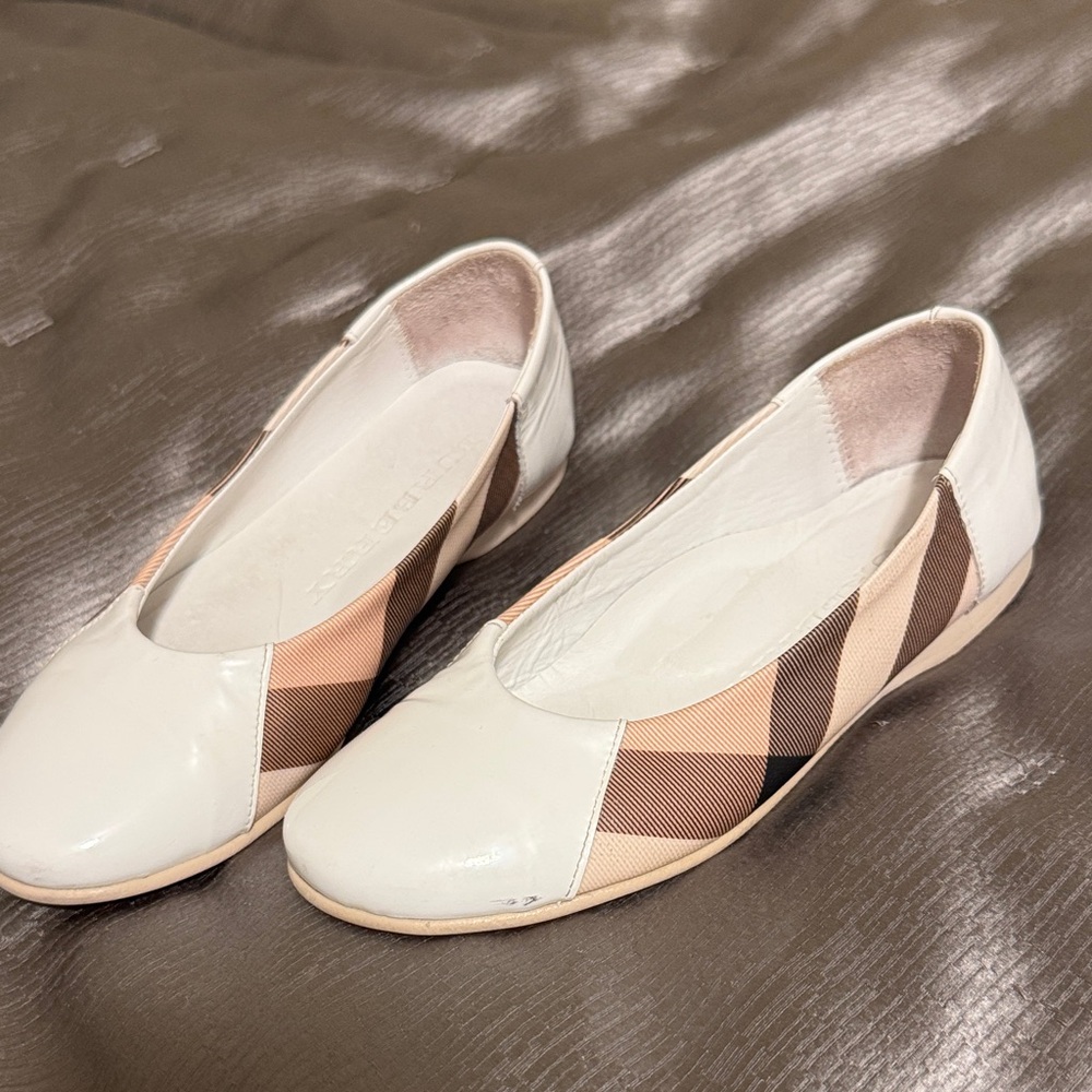 Burberry White and Tan Checkered Flats
